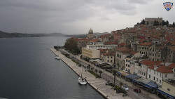 Nábřeží a město