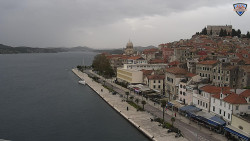 Nábřeží a město