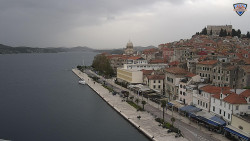 Nábřeží a město