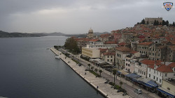 Nábřeží a město