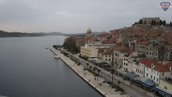 Nábřeží a město