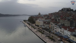 Nábřeží a město