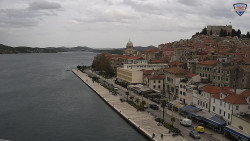 Nábřeží a město