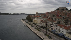 Nábřeží a město