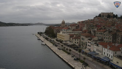 Nábřeží a město