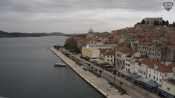 Nábřeží a město