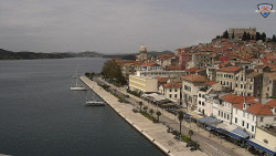 Nábřeží a město