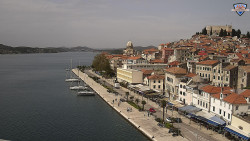 Nábřeží a město