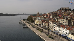 Nábřeží a město