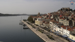 Nábřeží a město