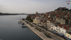 Nábřeží a město