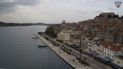 Nábřeží a město