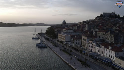 Nábřeží a město