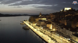 Nábřeží a město