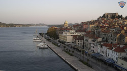 Nábřeží a město