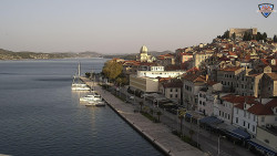 Nábřeží a město