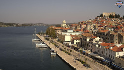 Nábřeží a město