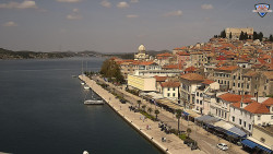 Nábřeží a město