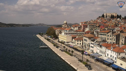 Nábřeží a město