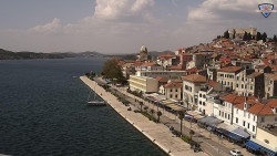 Nábřeží a město