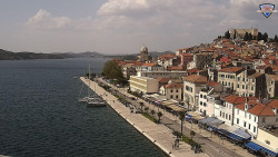 Nábřeží a město