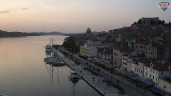 Nábřeží a město