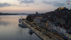 Nábřeží a město