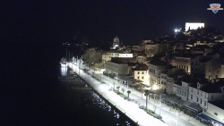 Nábřeží a město