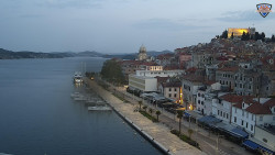 Nábřeží a město