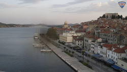 Nábřeží a město