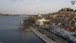 Nábřeží a město