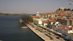 Nábřeží a město