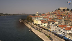 Nábřeží a město