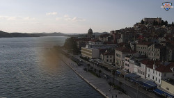 Nábřeží a město