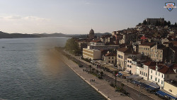 Nábřeží a město