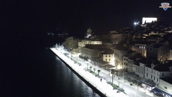 Nábřeží a město