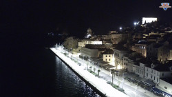 Nábřeží a město