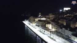 Nábřeží a město