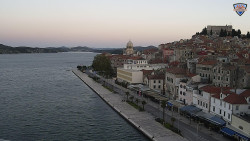 Nábřeží a město