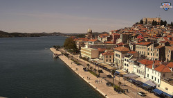 Nábřeží a město