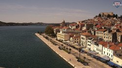 Nábřeží a město