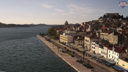 Nábřeží a město