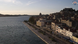 Nábřeží a město