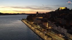 Nábřeží a město