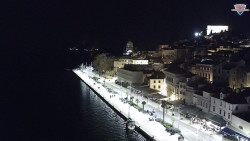 Nábřeží a město