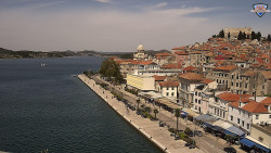 Nábřeží a město