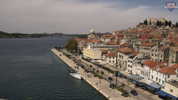 Nábřeží a město