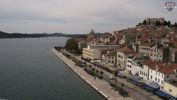 Nábřeží a město