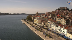 Nábřeží a město