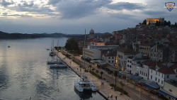 Nábřeží a město